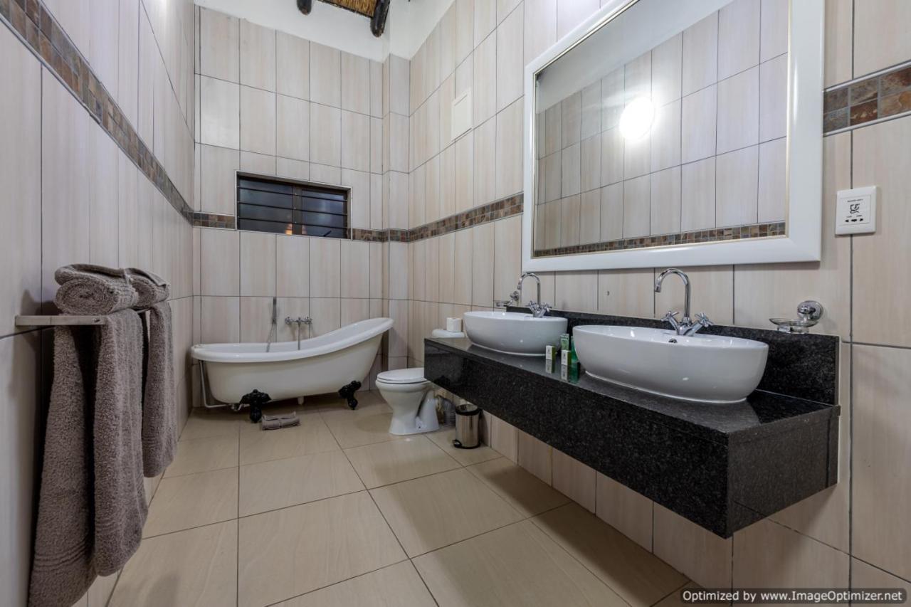 Zulu Nyala Game Lodge Hluhluwe Eksteriør billede